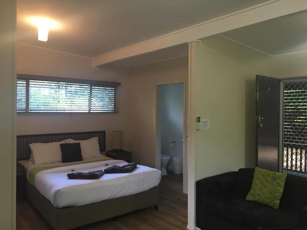 Mapleton Cabins & Caravan Park Екстер'єр фото